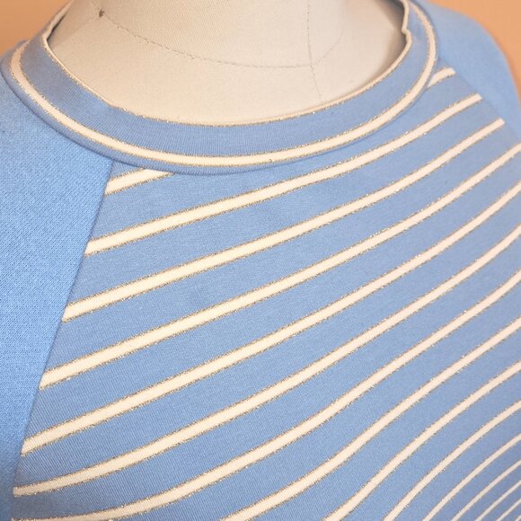 Top - Picture 2 of 3